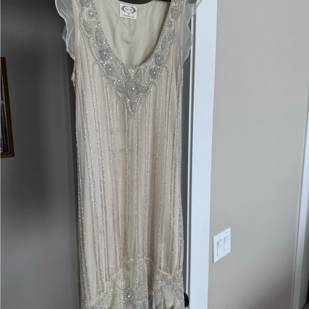 Joyfolie beaded Jaci flutter sleeve dress - Picture 2 of 4